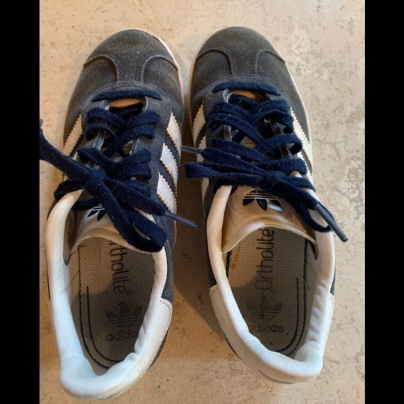 Little boy’s Adidas sneakers - Picture 7 of 7